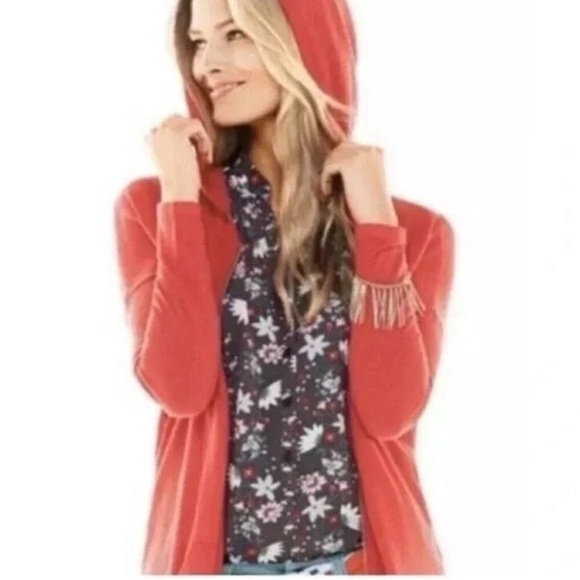 CAbi Tops - CAbi Plaza 5210 Fiesta Floral V Neck sz small preppy